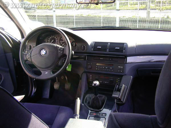 BMW 523i (127)